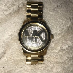 Michael kors watch  like new bearly used